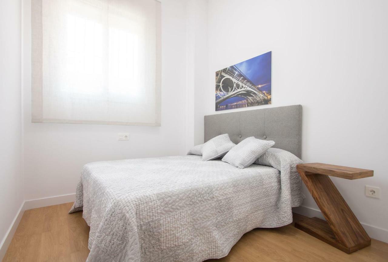 Murallas De Sevilla Apartamento Con Garaje 4 Pax Exteriör bild