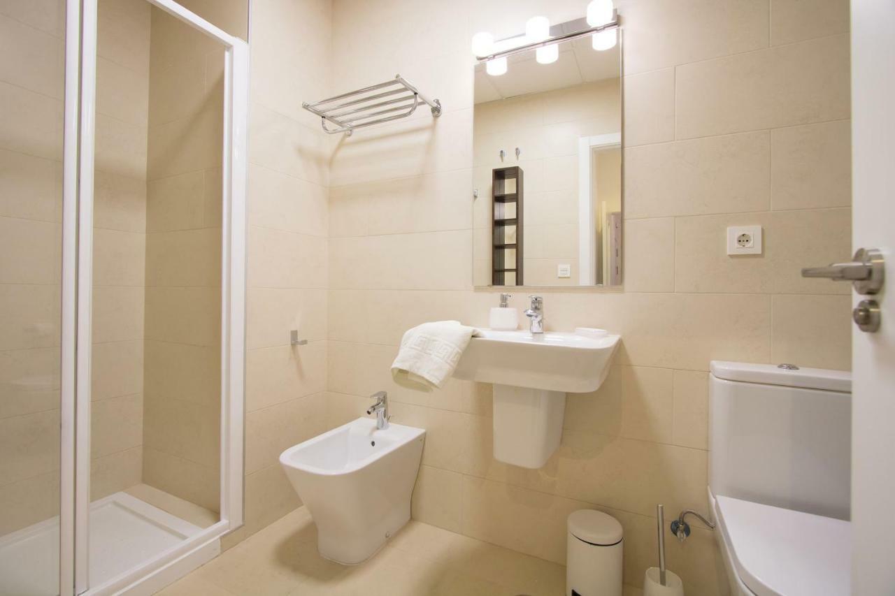 Murallas De Sevilla Apartamento Con Garaje 4 Pax Exteriör bild